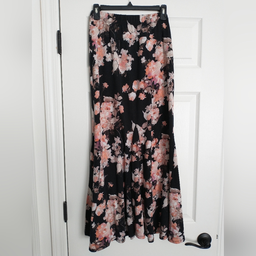 Xhiliration Black Floral Maxi Skirt - Picture 2 of 3